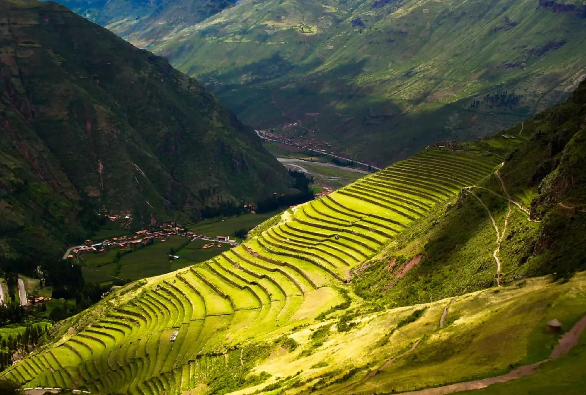 Rayos_de_luz_sobre_el_Valle_sagrado_de_los_Incas-